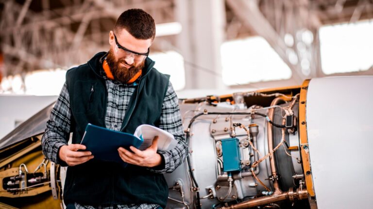 How to Become an A&P Mechanic